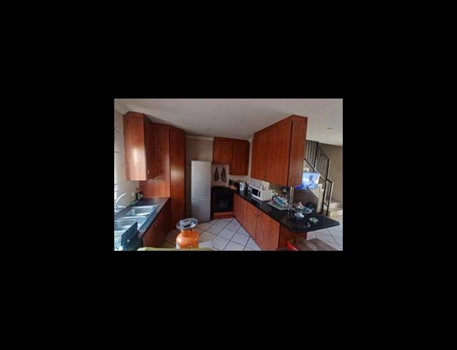 2 BEDROOM DUPLEX SOLD IN ANNLIN